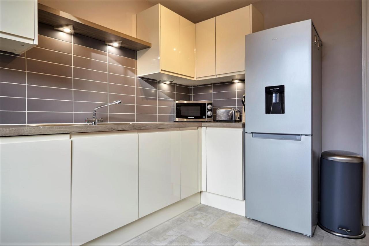 بريستول Meredith Way With Parking - Your Apartment المظهر الخارجي الصورة